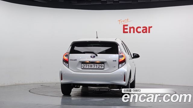 Toyota Prius из Кореи Encar