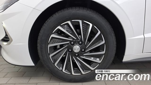 Hyundai Sonata Premium Family — пробег 22 953 км — фото 5 из 5