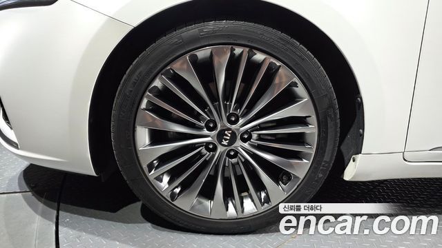 Kia K7 из Кореи Encar