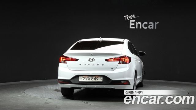 Hyundai AVANTE из Кореи Encar