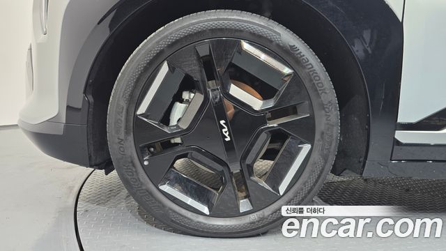 Kia EV3 из Кореи Encar