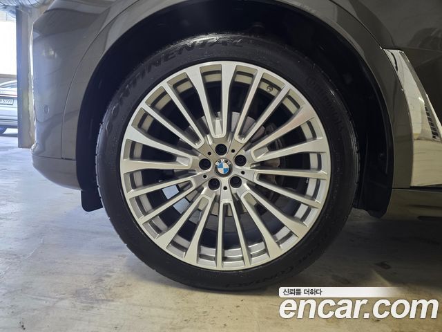 BMW X7 xDrive 40i Design Pure Excellence 7-Seater — пробег 62993 км
