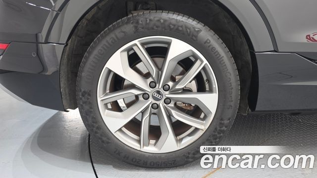 Audi e-tron 55 Quattro — пробег 59 386 км