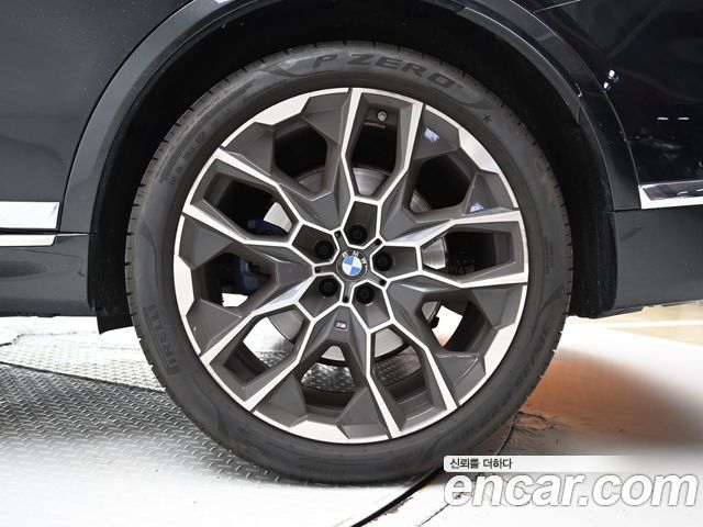 BMW X7 xDrive 40i M Sport 7STR — пробег 60 309 км — фото 5 из 5