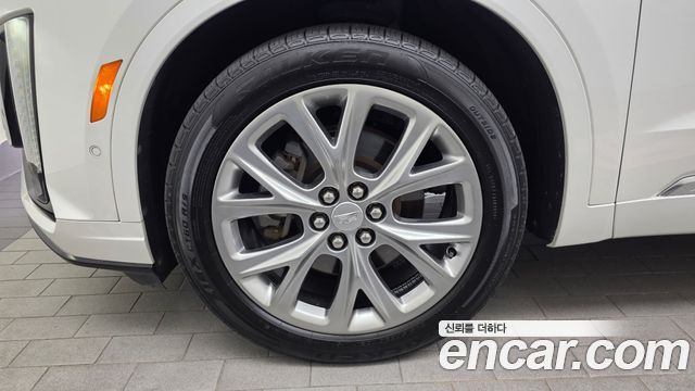 Cadillac XT6 3.6 Sport — пробег 74 096 км