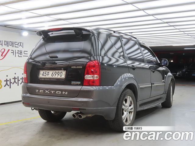 Ssangyong Rexton 2WD RX6 Deluxe — пробег 140 000 км — фото 4 из 5