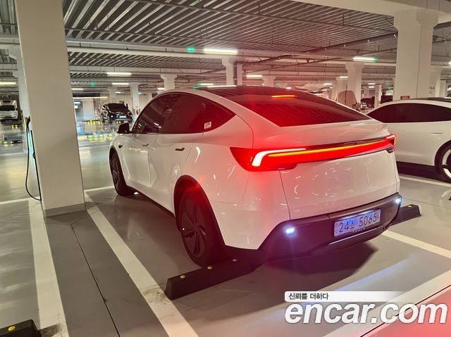 Tesla Model Y RWD — пробег 7 600 км — фото 5 из 5