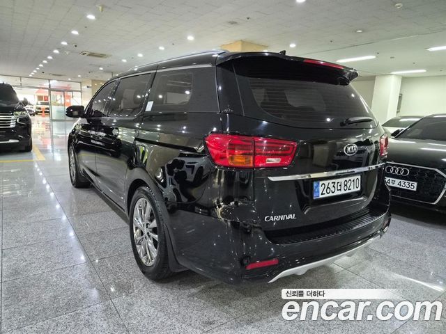 Kia Carnival из Кореи Encar