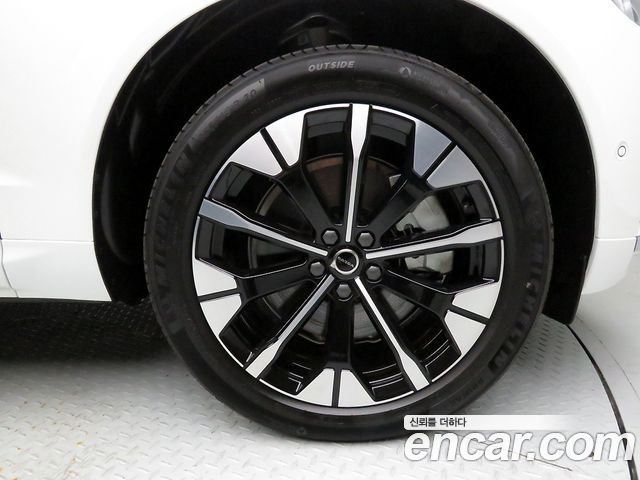 Volvo XC60 T8 Ultra Bright — пробег 1 299 км — фото 5 из 5