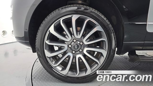 Land Rover Range Rover 4.4 SDV8 AB DIESEL — пробег 70 476 км
