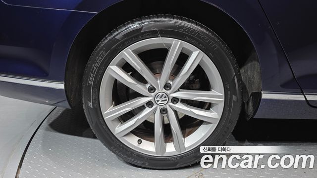 Volkswagen Passat 2.0 TDI Prestige — пробег 220 518 км