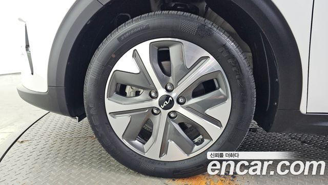 Kia Niro Earth — пробег 53 996 км — фото 5 из 5