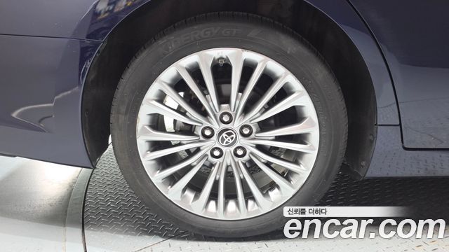 Toyota Avalon 2.5 Hybrid — пробег 68 590 км