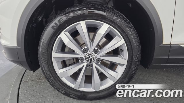 Volkswagen T-Roc 2.0 TDI Style — пробег 164 218 км