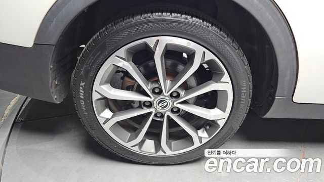 Ssangyong TIBOLI из Кореи Encar