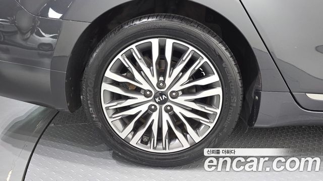 Kia K7 из Кореи Encar