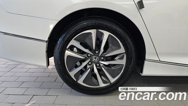 Honda Accord 2.0 Hybrid Touring — пробег 152 917 км