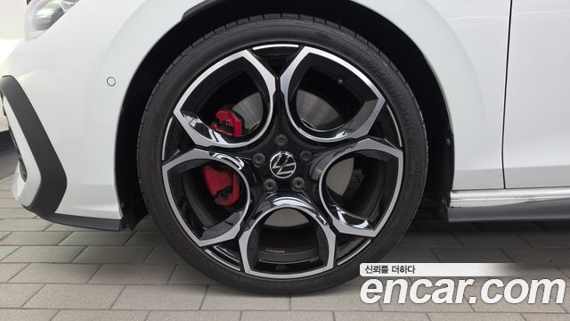 Volkswagen Golf 2.0 GTI — пробег 18 398 км