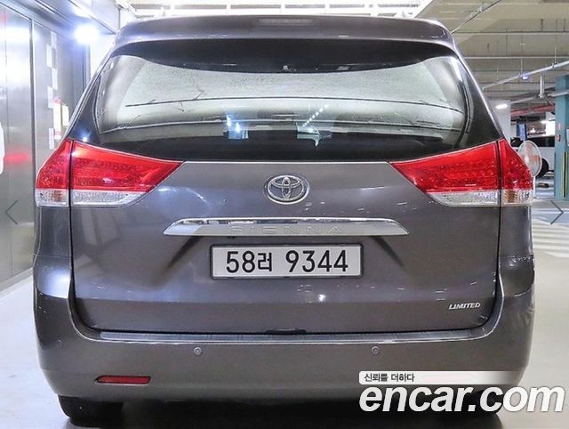 Toyota Sienna 3.5 — пробег 179 422 км