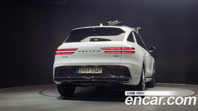 Genesis GV70 из Кореи Encar