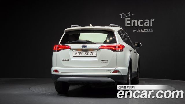 Toyota RAV4 2.5 4WD Hybrid 4th — пробег 136 723 км