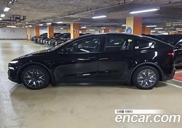 Tesla Model Y L Long Range AWD — пробег 1 км — фото 2 из 5