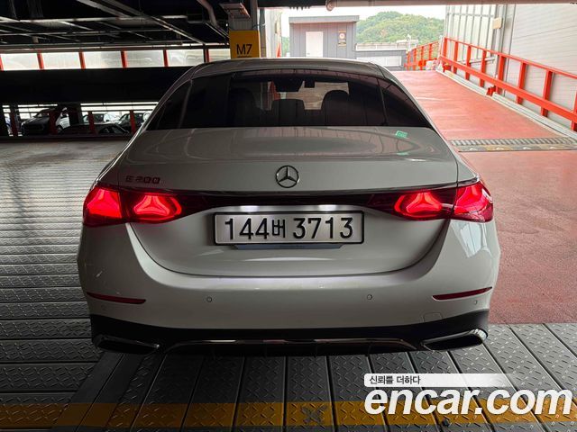 Mercedes-Benz E-Class E200 AMG Line — пробег 4 636 км — фото 3 из 4