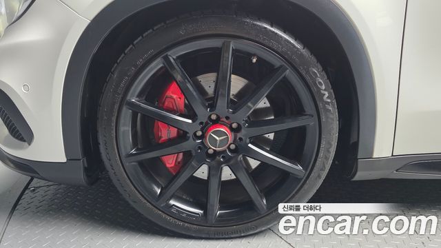 Mercedes-Benz GLA-Class GLA45 AMG 4MATIC — пробег 140 629 км