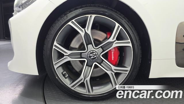 Kia Stinger из Кореи Encar