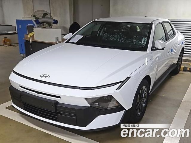 Hyundai AVANTE 2.0 Premium — пробег 5 км — фото 1 из 5