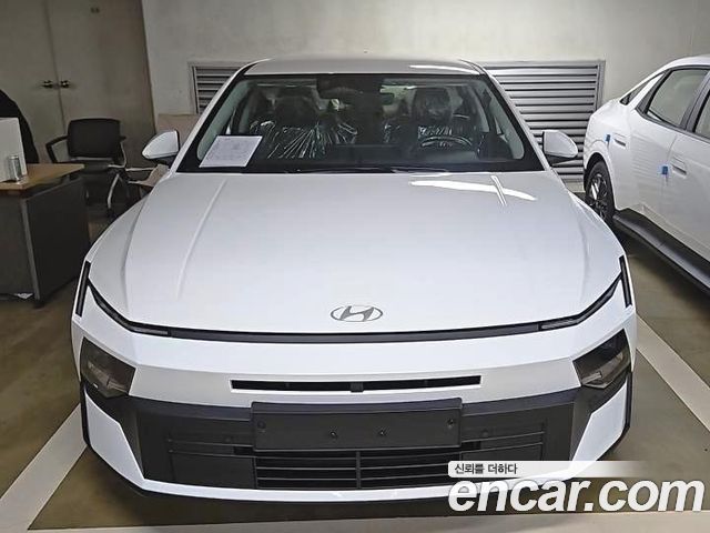 Hyundai AVANTE 2.0 Premium — пробег 5 км — фото 2 из 5