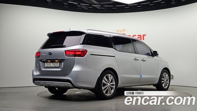 Kia Carnival из Кореи Encar