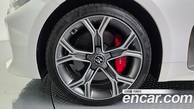 Kia Stinger 2.0 Turbo AWD Platinum — пробег 72 740 км — фото 5 из 5