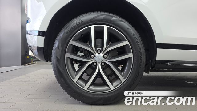 Land Rover Range Rover Evoque P250 Dynamic SE — пробег 18 238 км