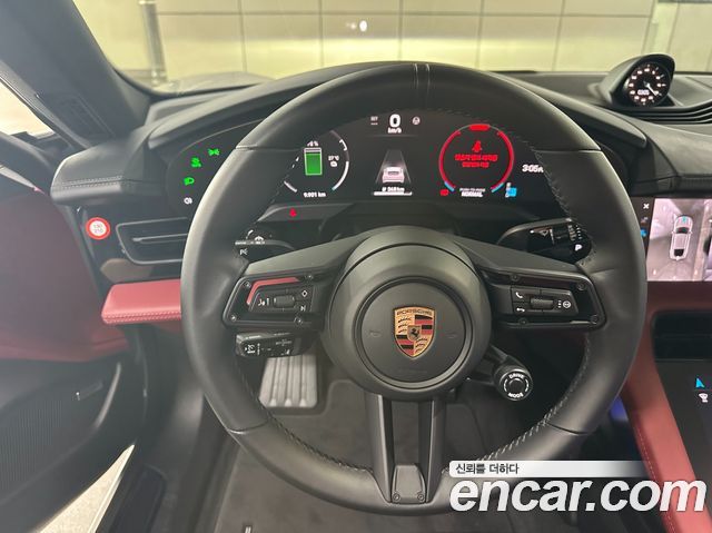 Porsche Taycan 4S — пробег 9 901 км — фото 4 из 5