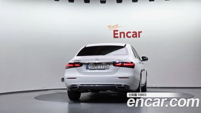 Mercedes-Benz E-Class из Кореи Encar