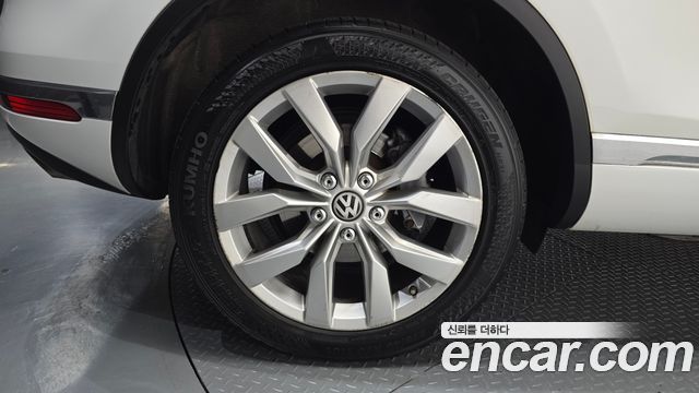 Volkswagen Touareg из Кореи Encar
