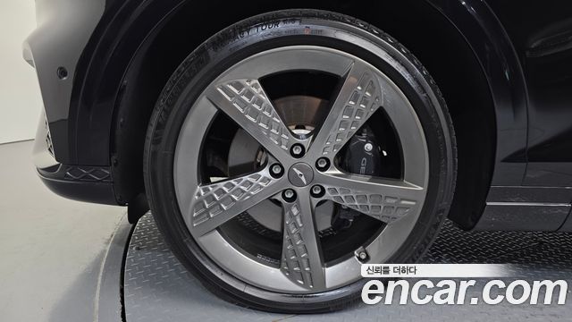 Genesis GV70 из Кореи Encar