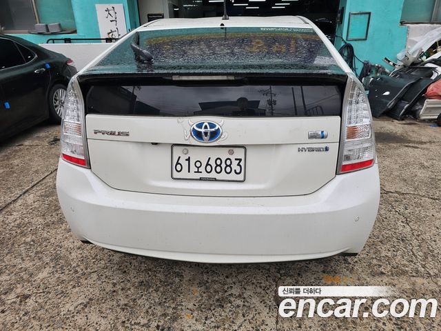 Toyota Prius 1.8 — пробег 127 000 км — фото 5 из 5