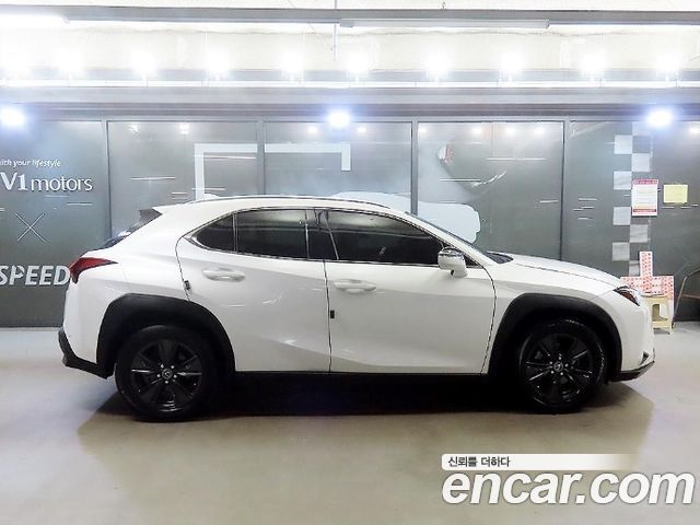 Lexus UX из Кореи Encar