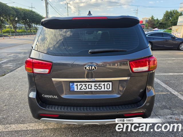 Kia Carnival из Кореи Encar