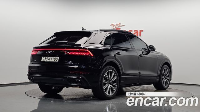 Audi Q8 55 TFSI Quattro Premium — пробег 52 940 км — фото 2 из 5