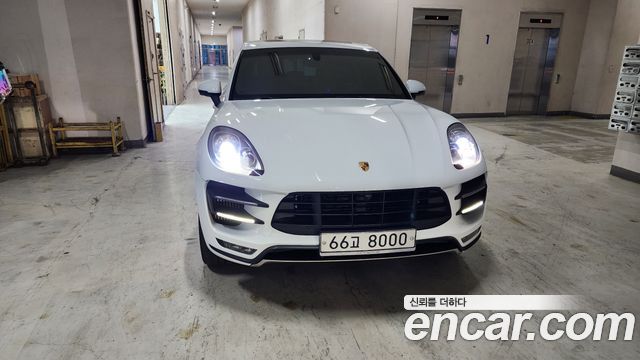Porsche Macan 3.6 Turbo 95B — пробег 71 229 км — фото 3 из 5