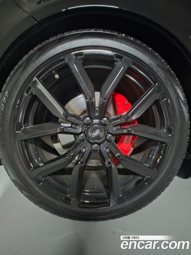 Land Rover Range Rover Sport 5.0 SVR — пробег 69 790 км