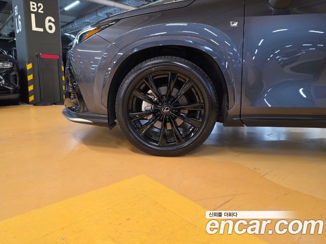 Lexus NX F-Sport — пробег 40 756 км — фото 5 из 5