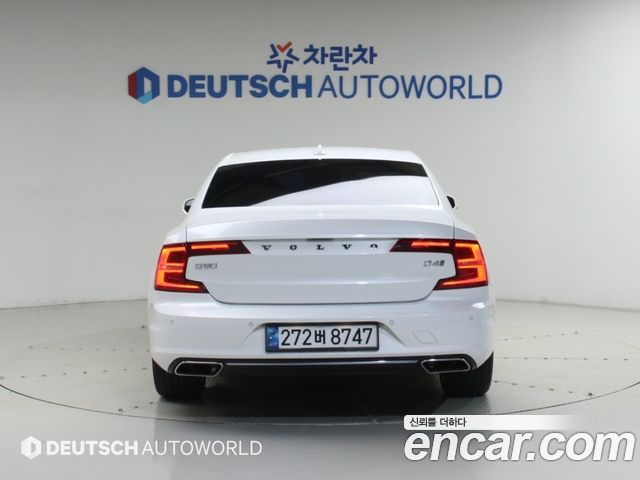Volvo S90 D5 AWD Inscription — пробег 220 000 км