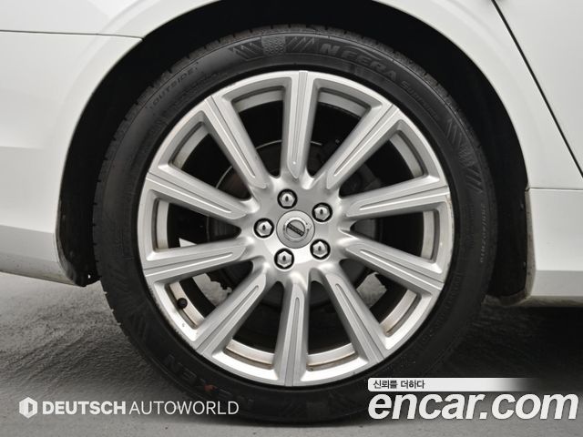 Volvo S90 D5 AWD Inscription — пробег 220 000 км