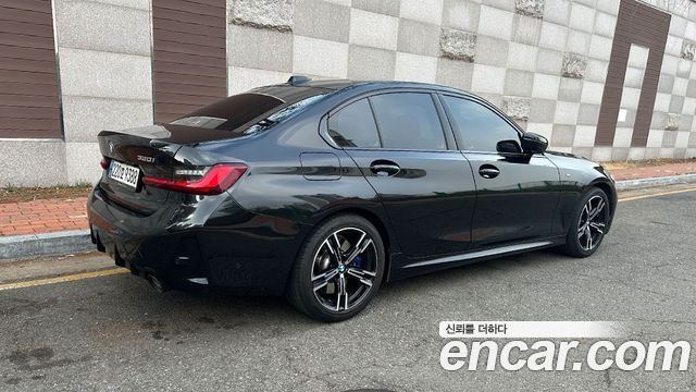BMW 3-Series 320i M Sport — пробег 35 925 км