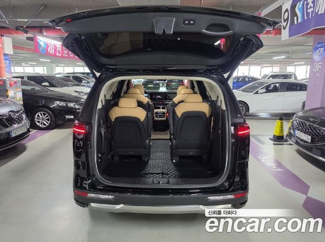 Kia Carnival Diesel 9-Seater Signature — пробег 68 471 км