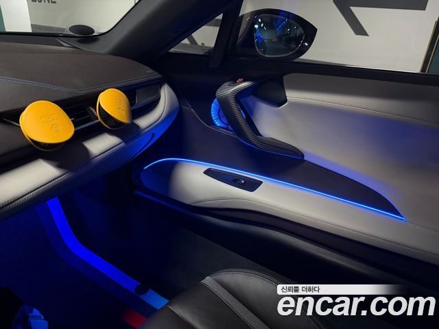 BMW i8 Coupe — пробег 72 000 км